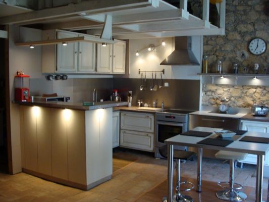 Cuisine ancienne relookée style contemporain bouches du rhone